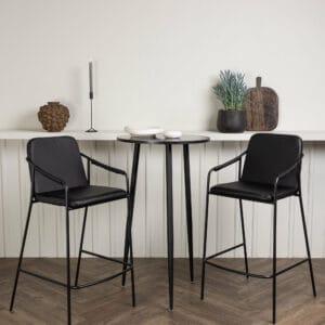Matgrupp Plaza med stolarna Tvist