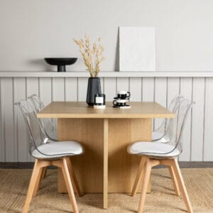 Matgrupp Leo med stolarna Edvin