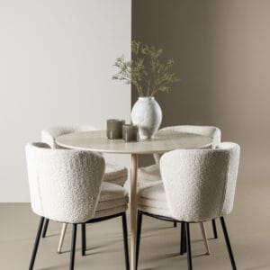 Plaza Matbord med Agnes Matstol
