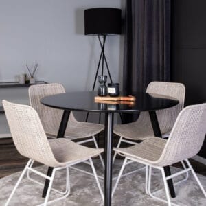 Matgrupp Plaza med stolarna Cirebon